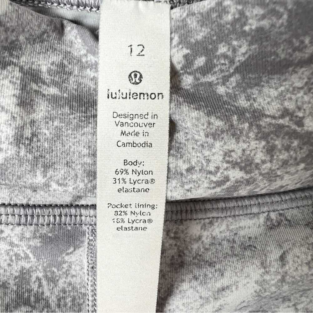 Lululemon Time to Sweat Crop 23